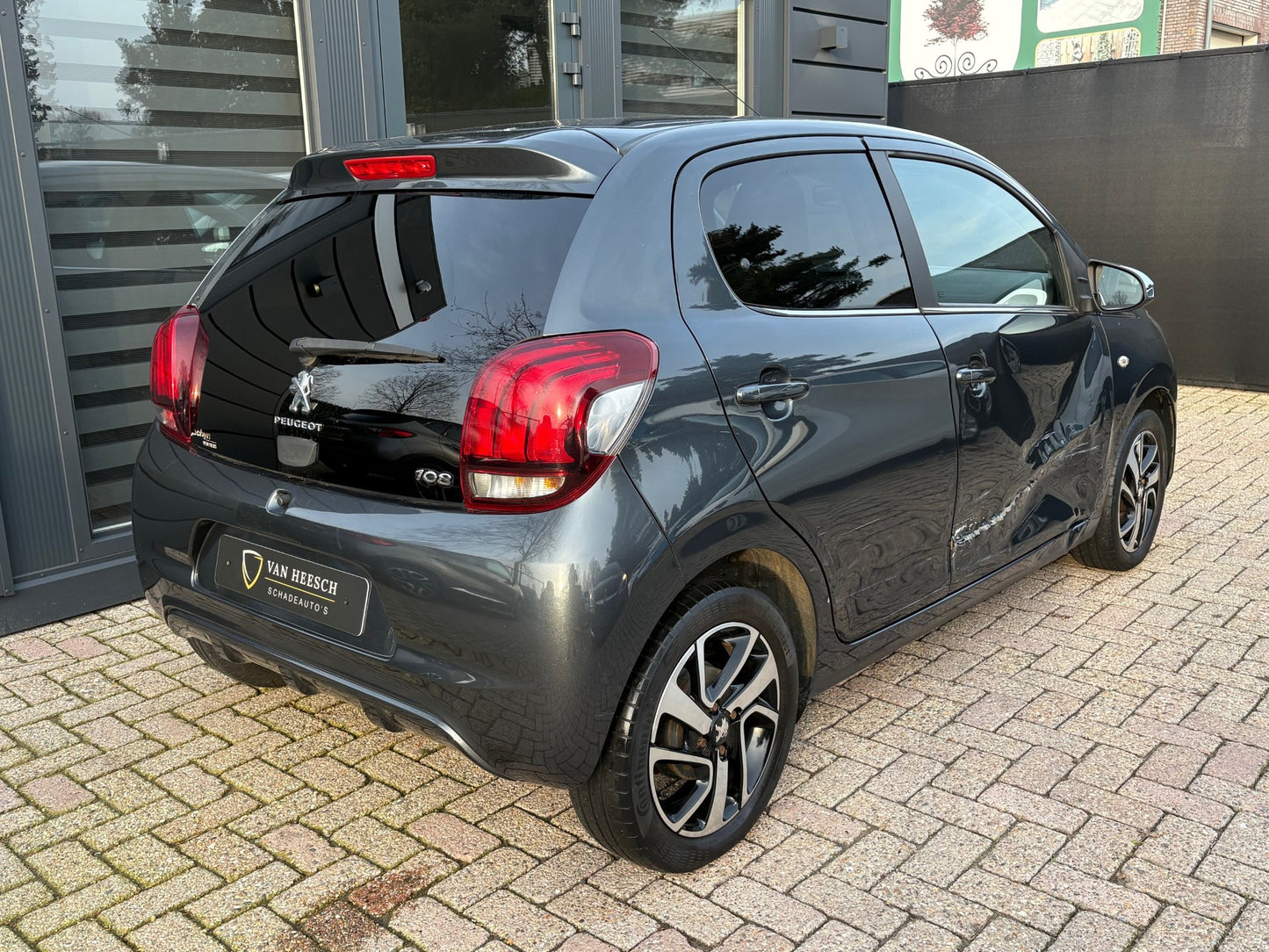 Peugeot 108 1.0 e-VTi Allure 5 deurs | Airco LED Lm-velgen | 2017 | Benzine | 97.676 km | € 5.250