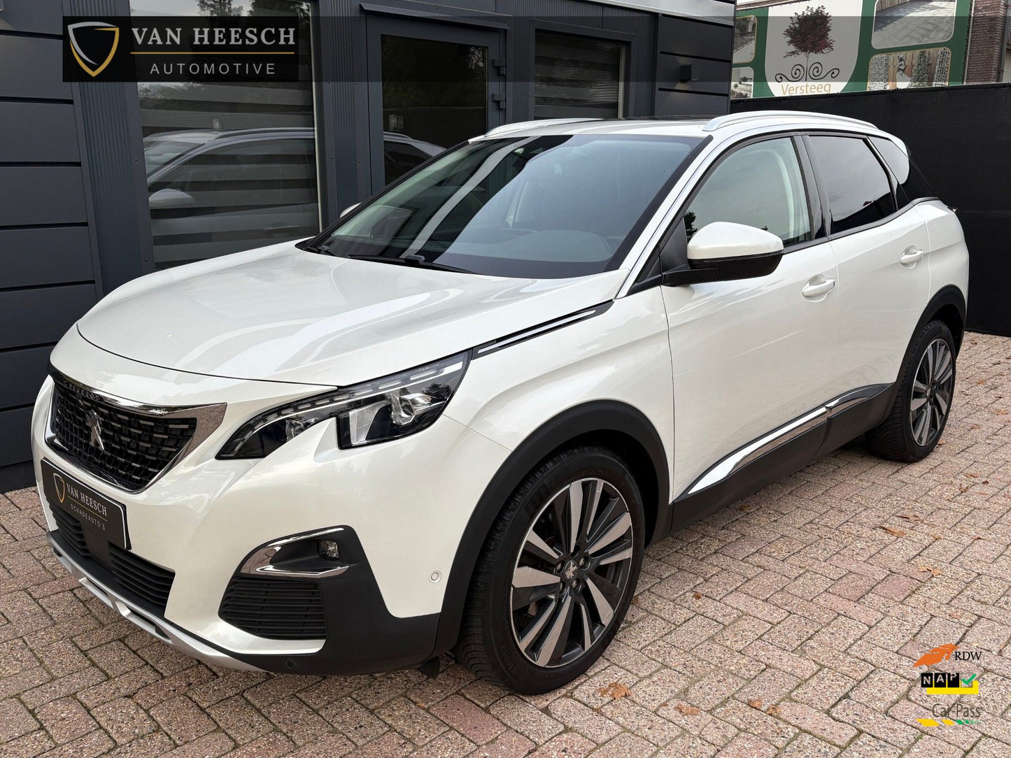 Peugeot 3008 1.2 PureTech Première | Navi Panoramadak Camera | 2017 | Benzine | 142.078 km | € 17.950,-