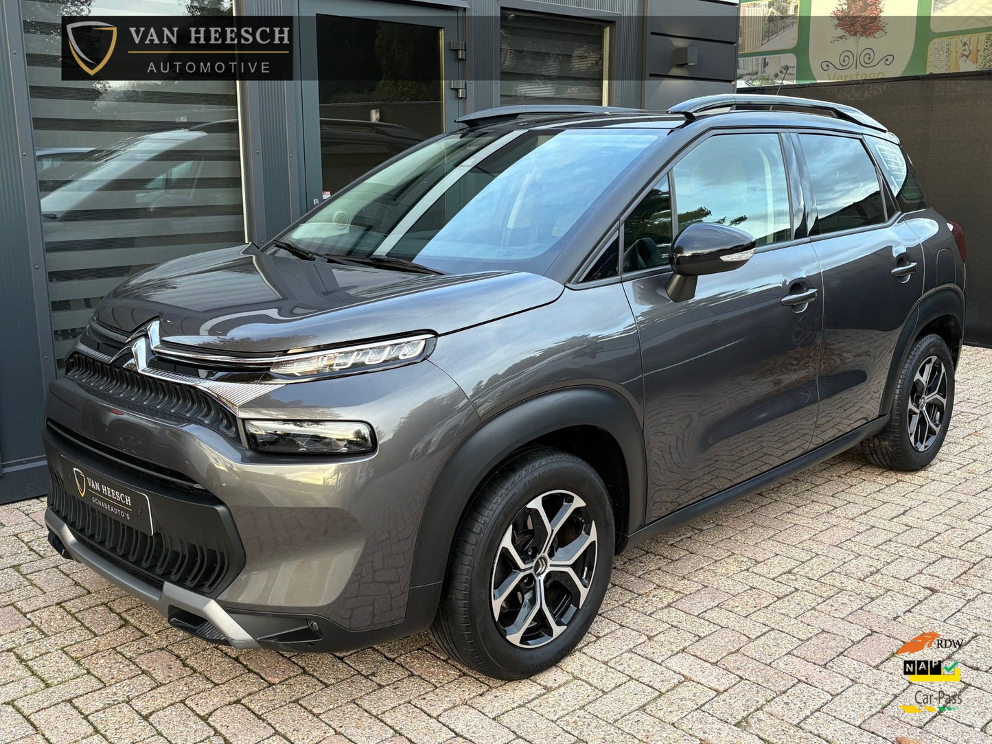 Citroen C3 Aircross 1.2 PureTech Shine | Automaat Panoramadak | 2022 | Benzine | 105.856 km | € 13.950,-