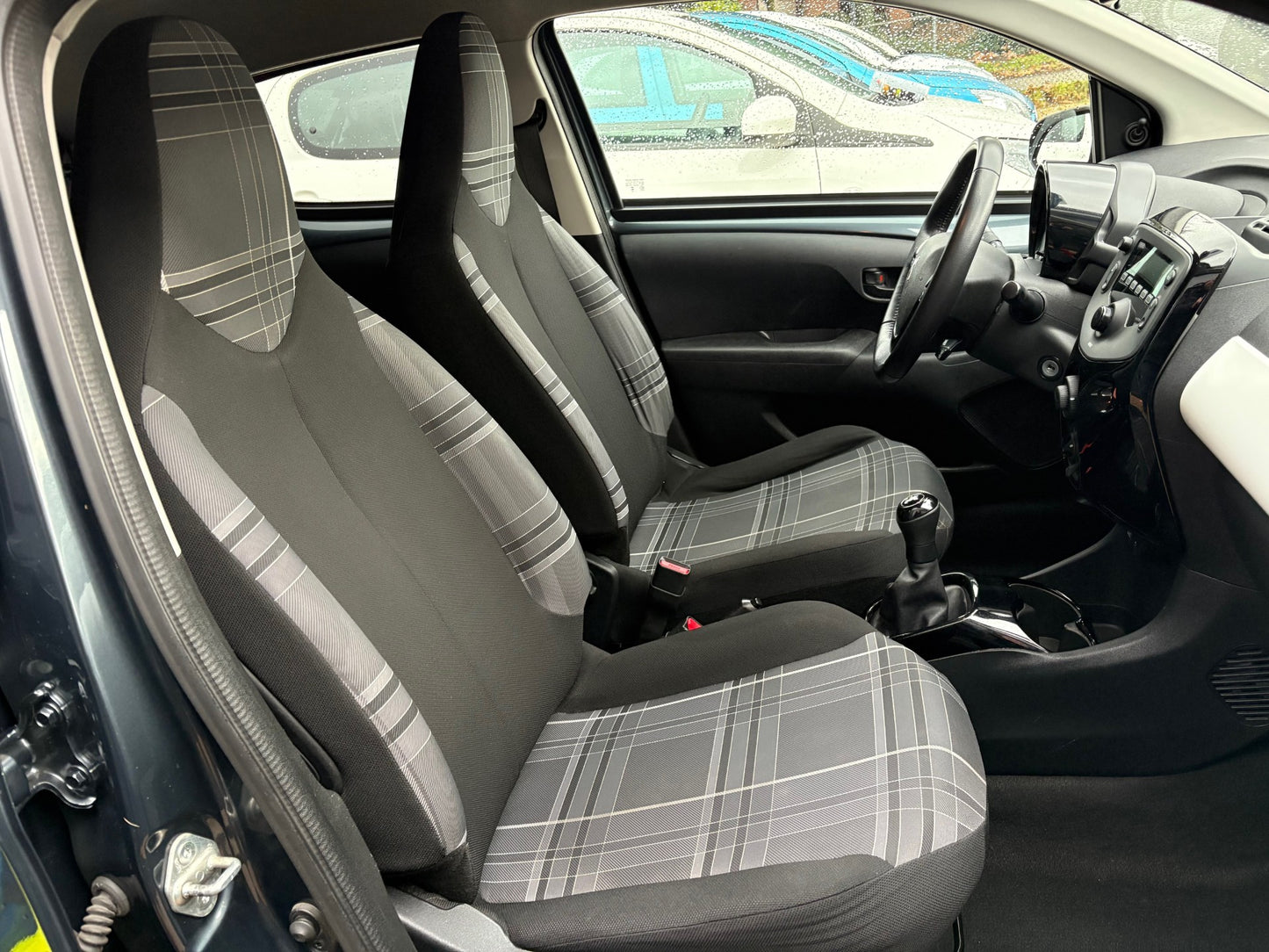 Peugeot 108 1.0 e-VTi Allure 5 deurs | Airco LED Lm-velgen | 2017 | Benzine | 97.676 km | € 5.250