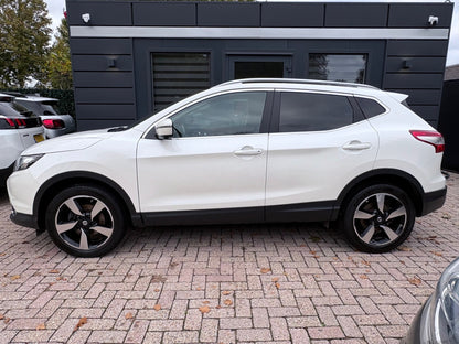 Nissan Qashqai 1.2 Premium Edition | Navi Panoramadak Camera | 2015 | Benzine | 97.814 km | € 9.450,-
