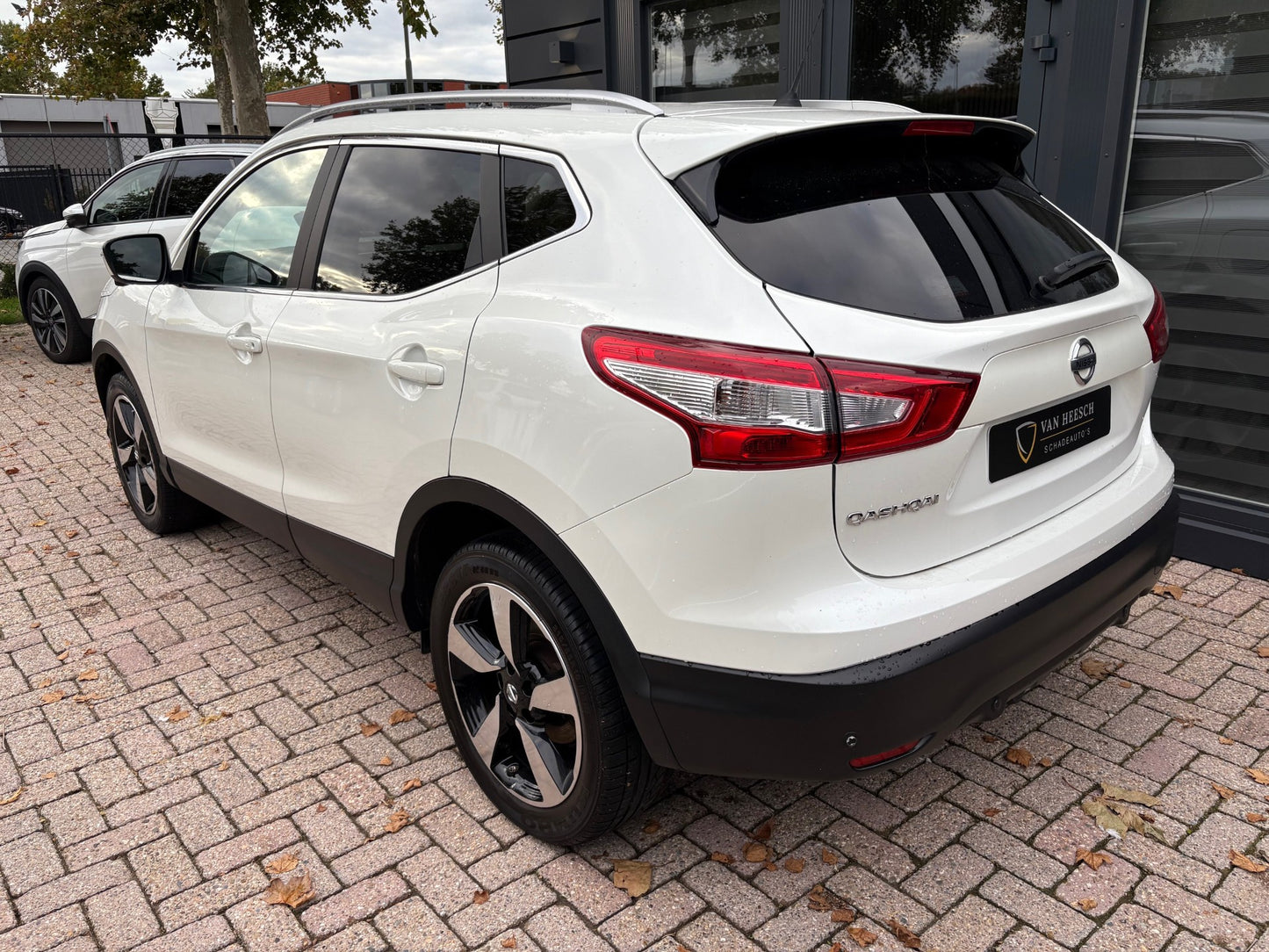 Nissan Qashqai 1.2 Premium Edition | Navi Panoramadak Camera | 2015 | Benzine | 97.814 km | € 9.450,-