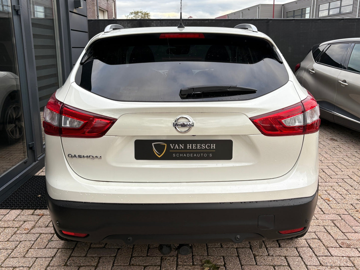 Nissan Qashqai 1.2 Premium Edition | Navi Panoramadak Camera | 2015 | Benzine | 97.814 km | € 9.450,-