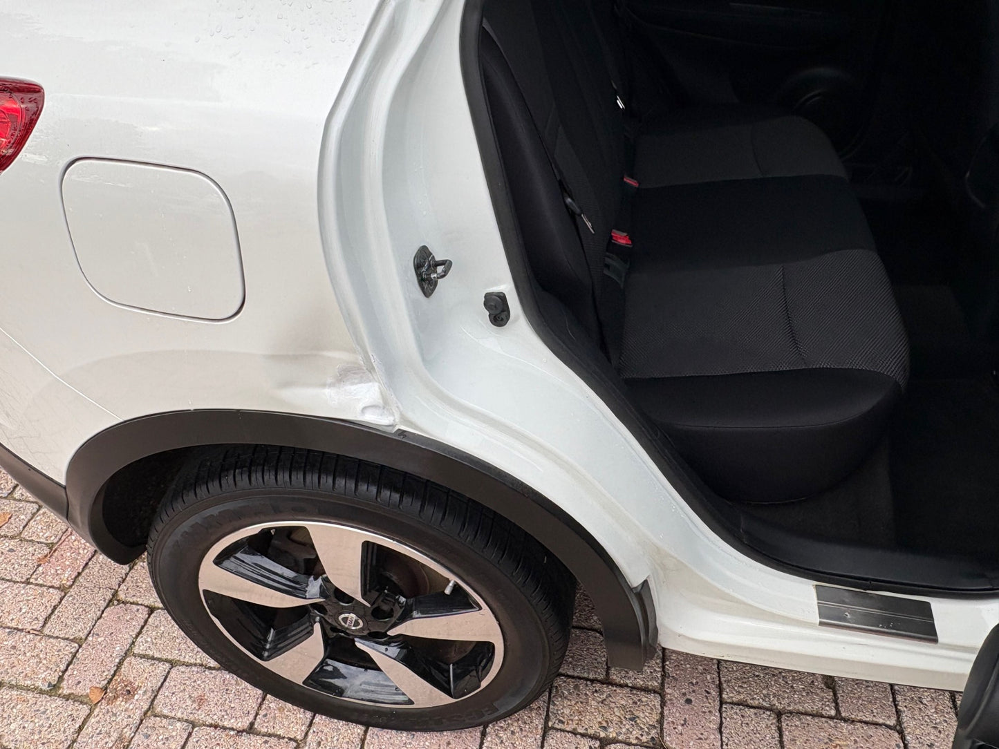 Nissan Qashqai 1.2 Premium Edition | Navi Panoramadak Camera | 2015 | Benzine | 97.814 km | € 9.450,-