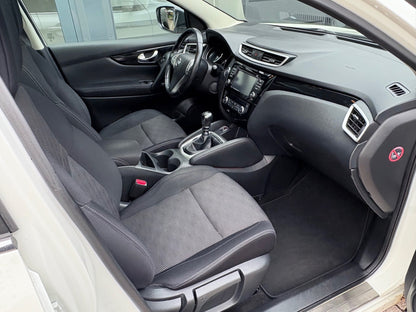 Nissan Qashqai 1.2 Premium Edition | Navi Panoramadak Camera | 2015 | Benzine | 97.814 km | € 9.450,-