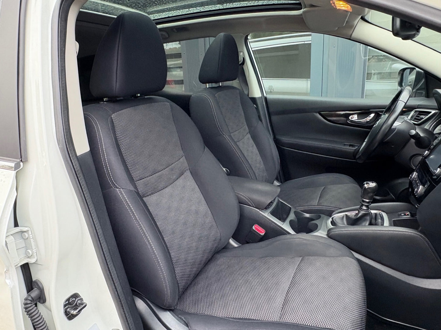 Nissan Qashqai 1.2 Premium Edition | Navi Panoramadak Camera | 2015 | Benzine | 97.814 km | € 9.450,-