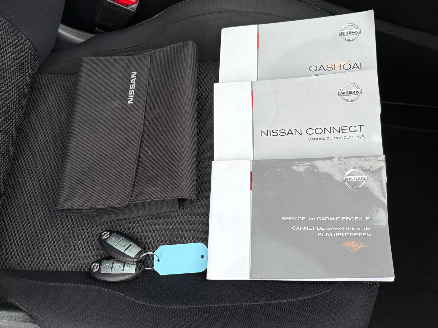 Nissan Qashqai 1.2 Premium Edition | Navi Panoramadak Camera | 2015 | Benzine | 97.814 km | € 9.450,-