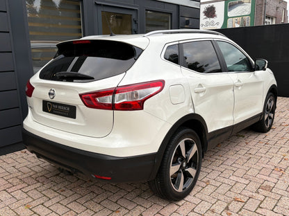 Nissan Qashqai 1.2 Premium Edition | Navi Panoramadak Camera | 2015 | Benzine | 97.814 km | € 9.450,-