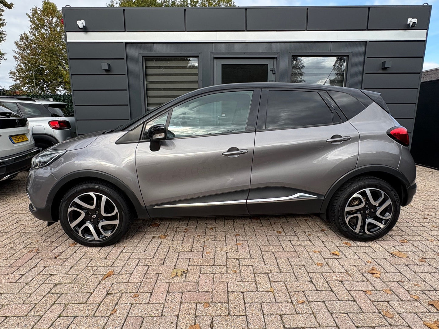 Renault Captur 0.9 TCe Dynamique | Airco Navi Camera | 2015 | Benzine | 125.728 km | € 7.450,-