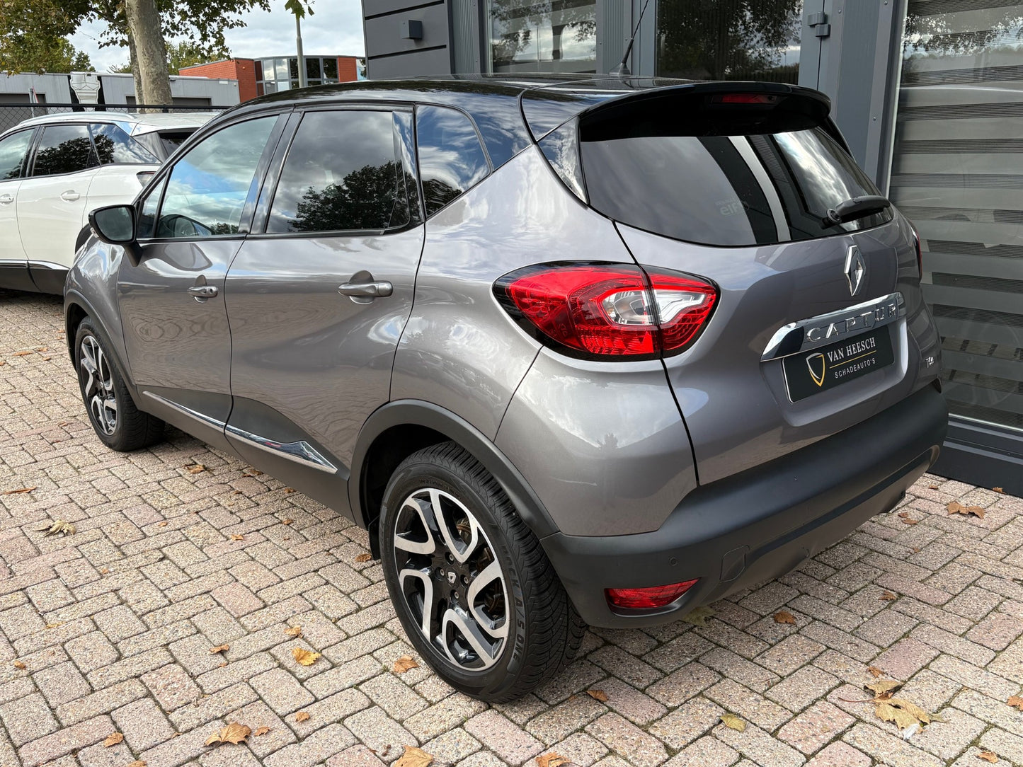 Renault Captur 0.9 TCe Dynamique | Airco Navi Camera | 2015 | Benzine | 125.728 km | € 7.450,-
