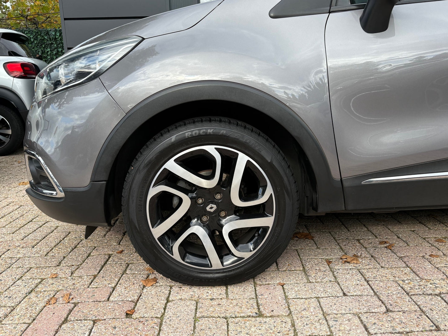 Renault Captur 0.9 TCe Dynamique | Airco Navi Camera | 2015 | Benzine | 125.728 km | € 7.450,-