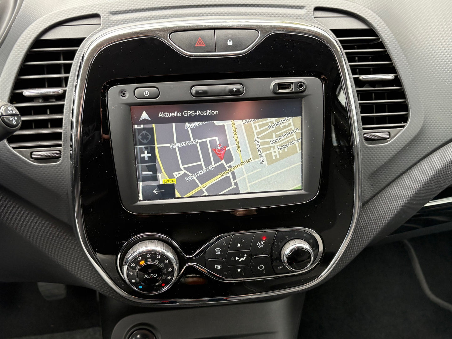 Renault Captur 0.9 TCe Dynamique | Airco Navi Camera | 2015 | Benzine | 125.728 km | € 7.450,-