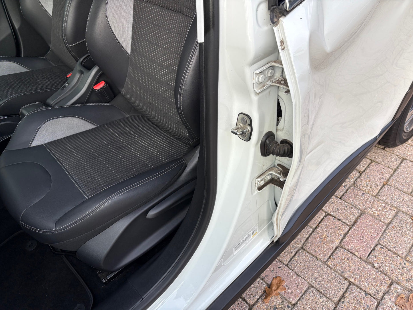 Peugeot 2008 1.2 PureTech Allure | Navi Panoramadak Camera | 2018 | Benzine | 50.430 km | € 8.450,-