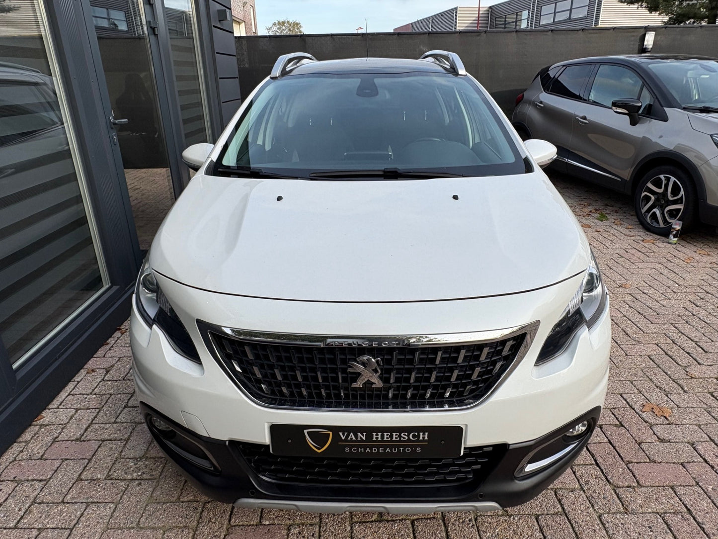 Peugeot 2008 1.2 PureTech Allure | Navi Panoramadak Camera | 2018 | Benzine | 50.430 km | € 8.450,-