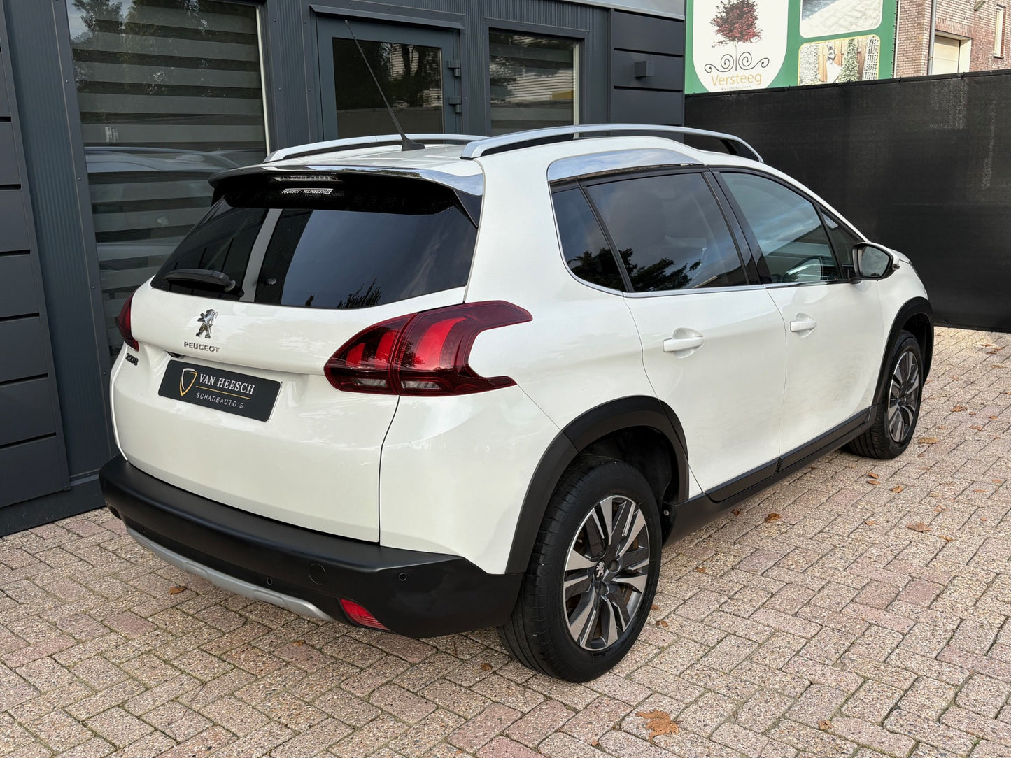 Peugeot 2008 1.2 PureTech Allure | Navi Panoramadak Camera | 2018 | Benzine | 50.430 km | € 8.450,-