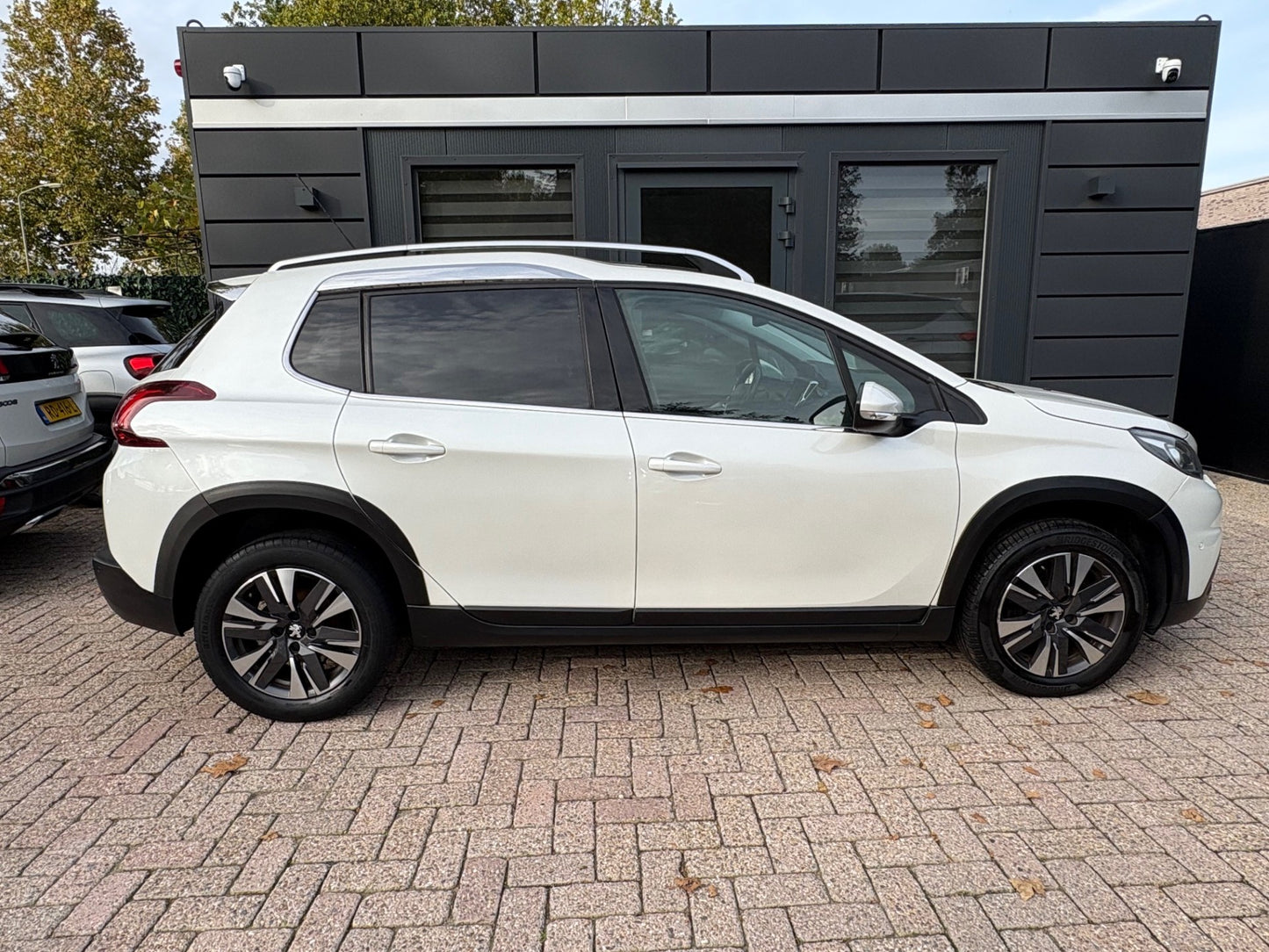 Peugeot 2008 1.2 PureTech Allure | Navi Panoramadak Camera | 2018 | Benzine | 50.430 km | € 8.450,-