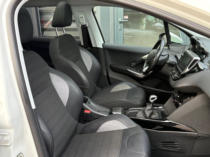 Peugeot 2008 1.2 PureTech Allure | Navi Panoramadak Camera | 2018 | Benzine | 50.430 km | € 8.450,-