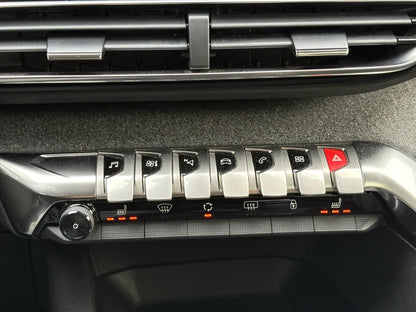 Peugeot 3008 1.2 PureTech Première | Navi Panoramadak Camera | 2017 | Benzine | 142.078 km | € 17.950,-