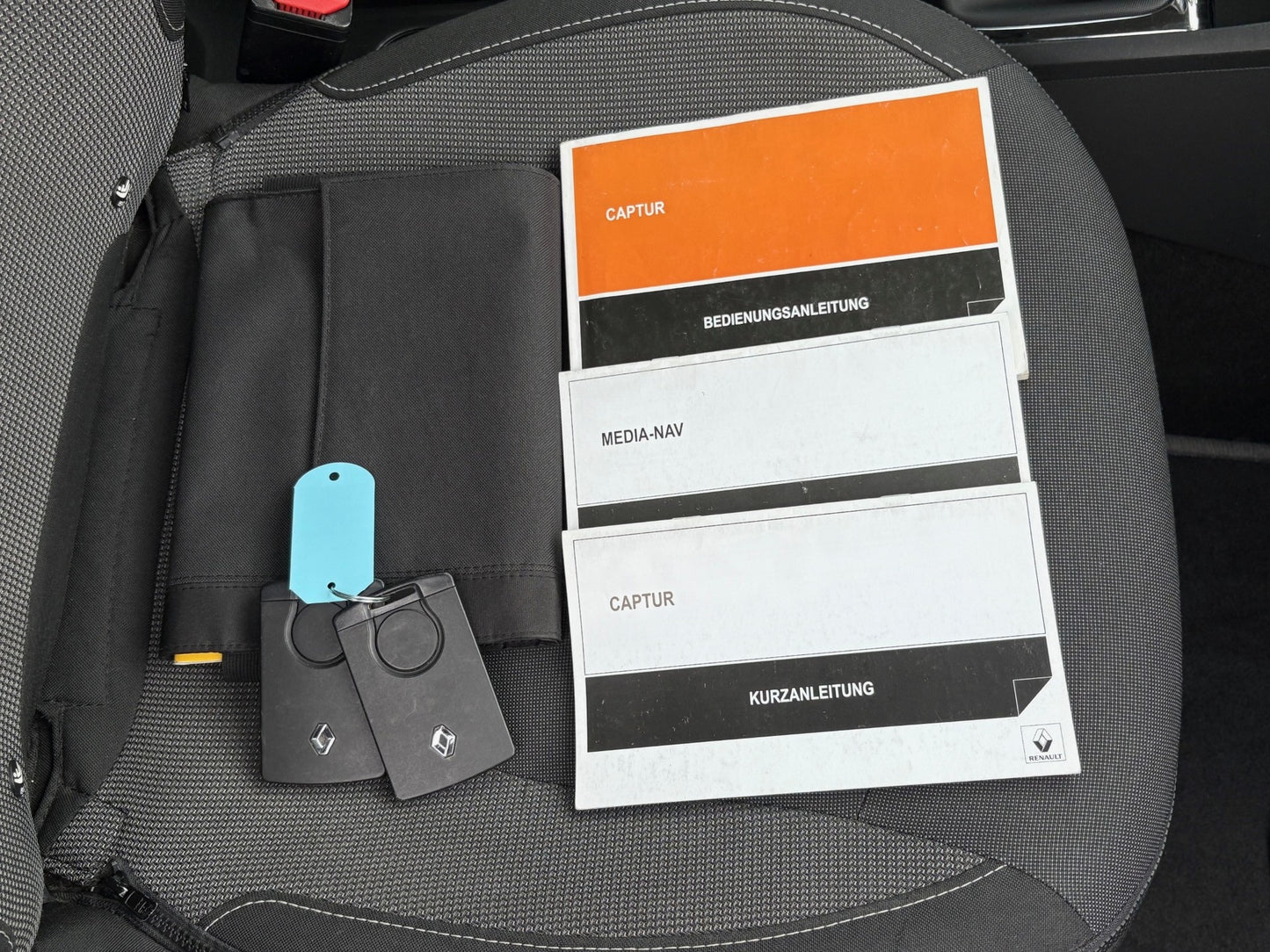 Renault Captur 0.9 TCe Dynamique | Airco Navi Camera | 2015 | Benzine | 125.728 km | € 7.450,-