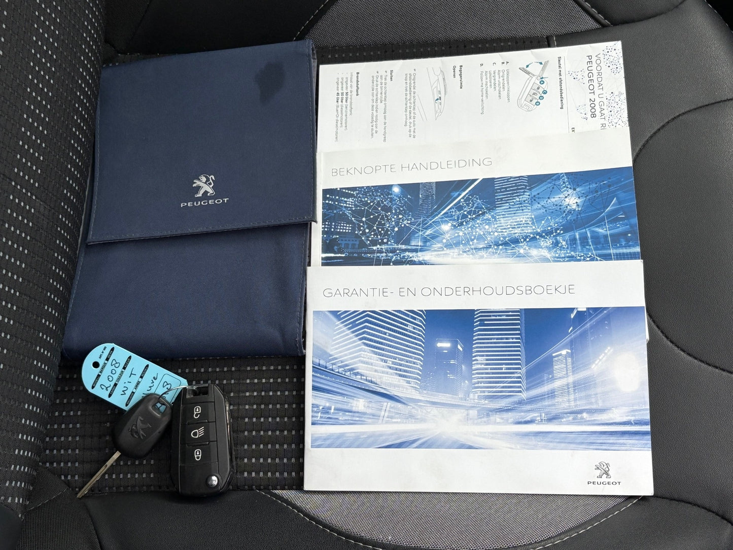 Peugeot 2008 1.2 PureTech Allure | Navi Panoramadak Camera | 2018 | Benzine | 50.430 km | € 8.450,-