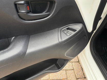 Peugeot 108 1.0 e-VTi Active 5 deurs | Airco LED Mistlampen | 2019 | Benzine | 126.061 km | € 5.450,-