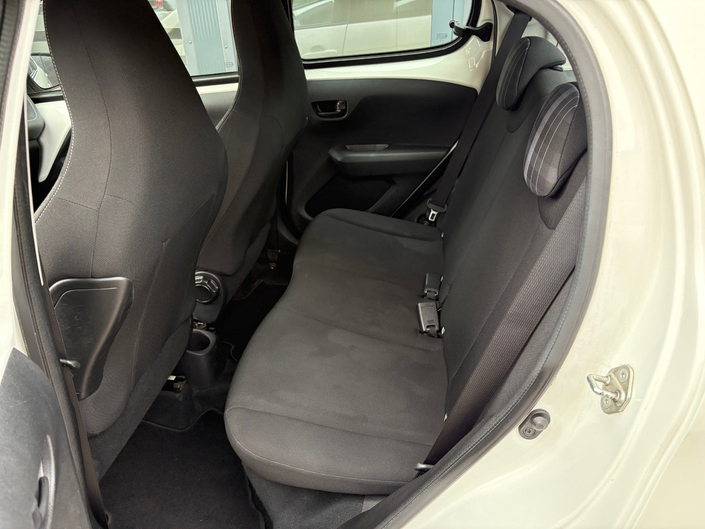 Peugeot 108 1.0 e-VTi Active 5 deurs | Airco LED Mistlampen | 2019 | Benzine | 126.061 km | € 5.450,-