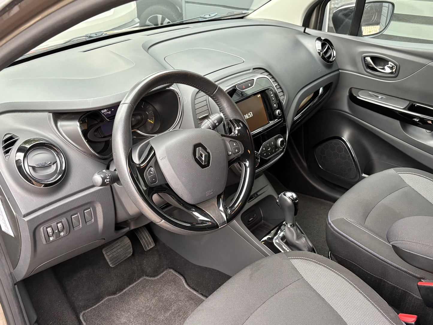 Renault Captur 1.2 TCe Dynamique | Automaat Navi Camera | 2015 | Benzine | 96.881 km | € 10.950,-