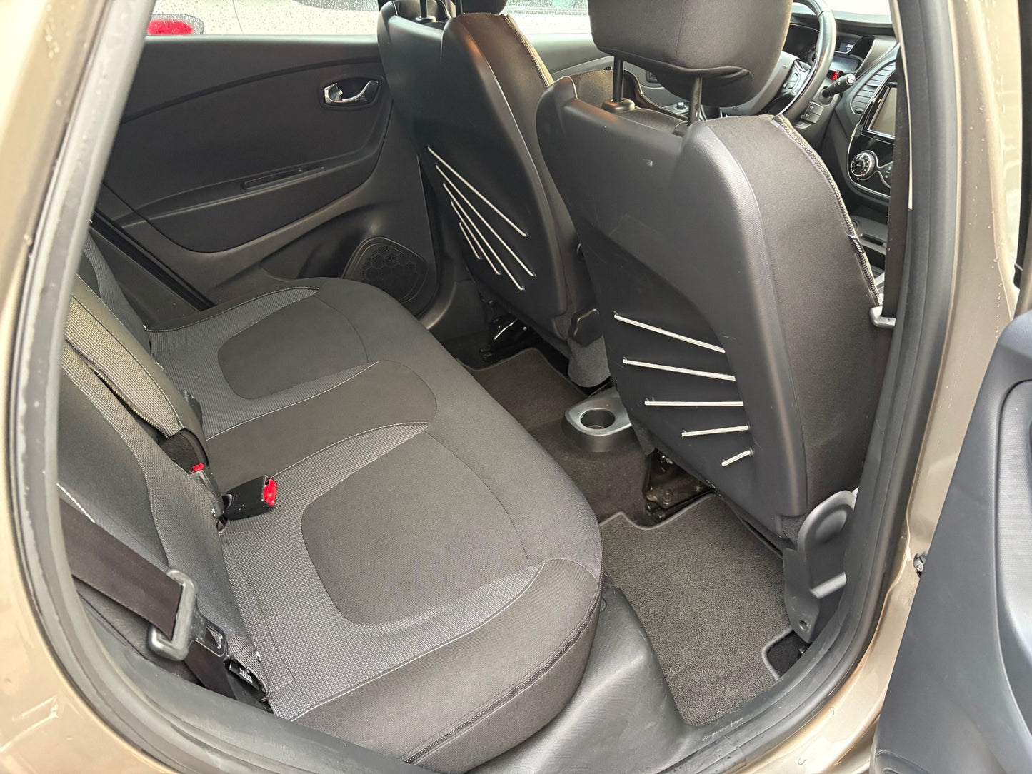 Renault Captur 1.2 TCe Dynamique | Automaat Navi Camera | 2015 | Benzine | 96.881 km | € 10.950,-