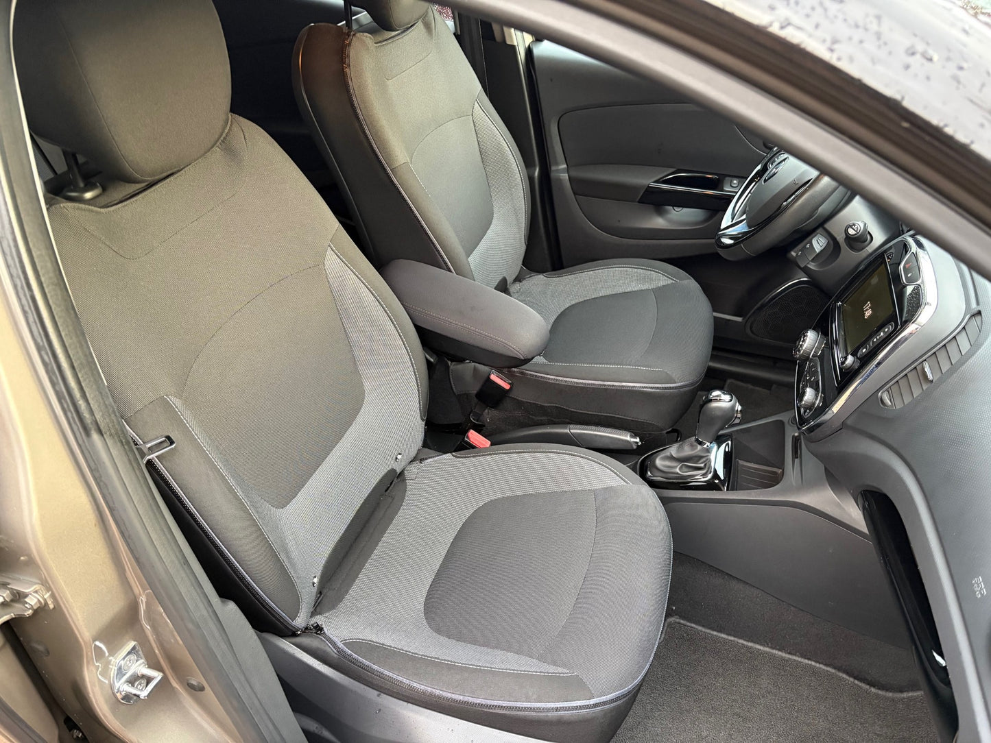 Renault Captur 1.2 TCe Dynamique | Automaat Navi Camera | 2015 | Benzine | 96.881 km | € 10.950,-