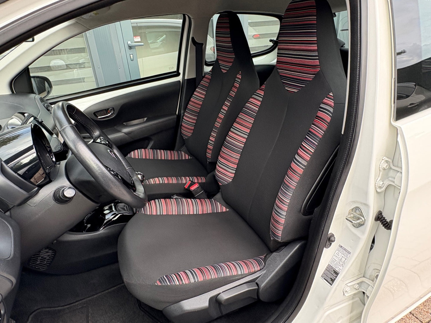 Citroen C1 1.0 VTi Shine 5 deurs | Airco Navi Camera | 2019 | Benzine | 99.927 km | € 6.750,-