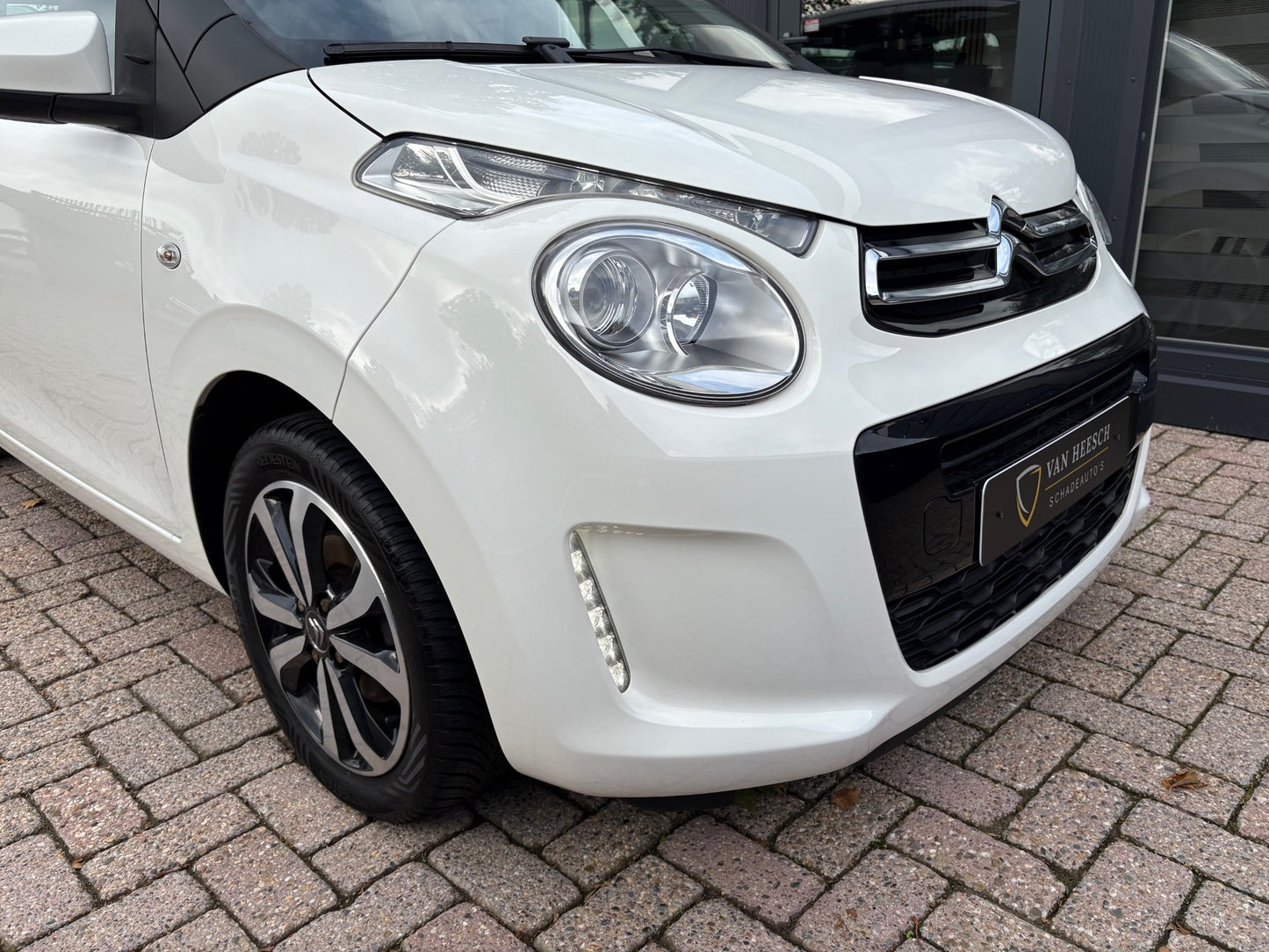Citroen C1 1.0 VTi Shine 5 deurs | Airco Navi Camera | 2019 | Benzine | 99.927 km | € 6.750,-