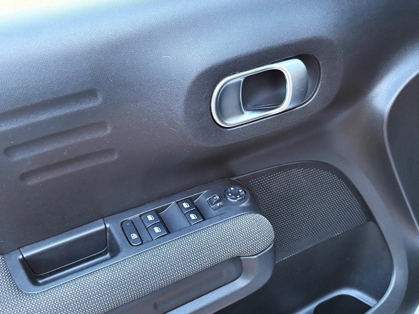 Citroen C3 Aircross 1.2 PureTech Shine | Navi Panoramadak Pdc | 2019 | Benzine | 90.759 km | € 9.450,-