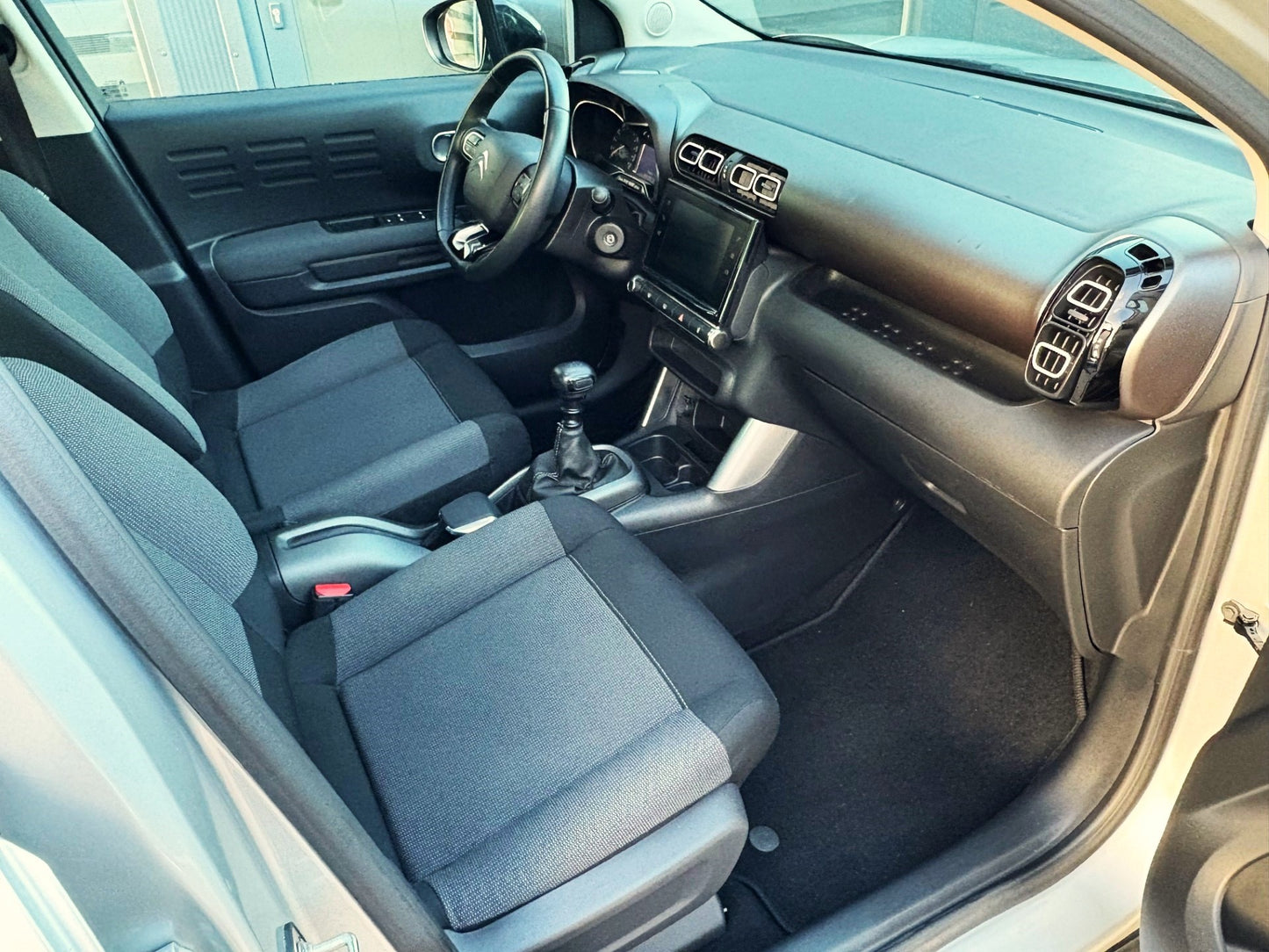 Citroen C3 Aircross 1.2 PureTech Shine | Navi Panoramadak Pdc | 2019 | Benzine | 90.759 km | € 9.450,-