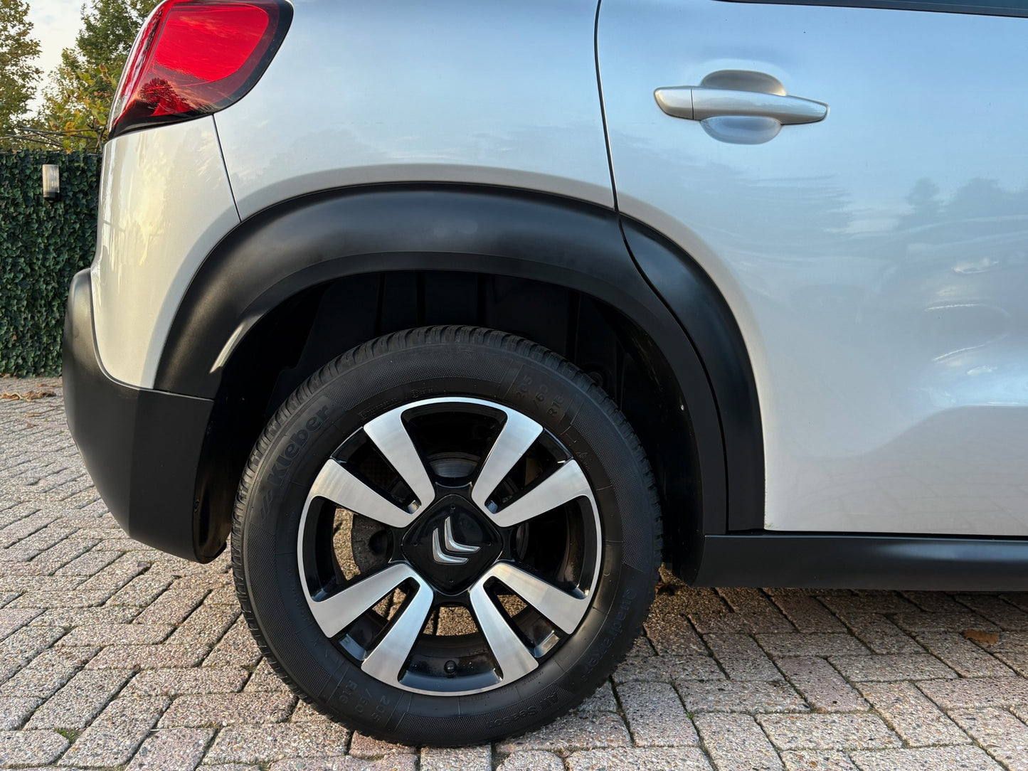 Citroen C3 Aircross 1.2 PureTech Shine | Navi Panoramadak Pdc | 2019 | Benzine | 90.759 km | € 9.450,-