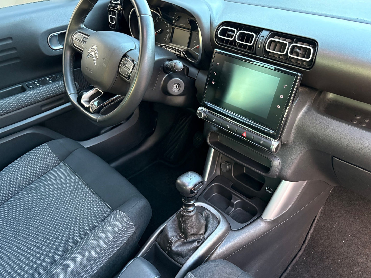 Citroen C3 Aircross 1.2 PureTech Shine | Navi Panoramadak Pdc | 2019 | Benzine | 90.759 km | € 9.450,-