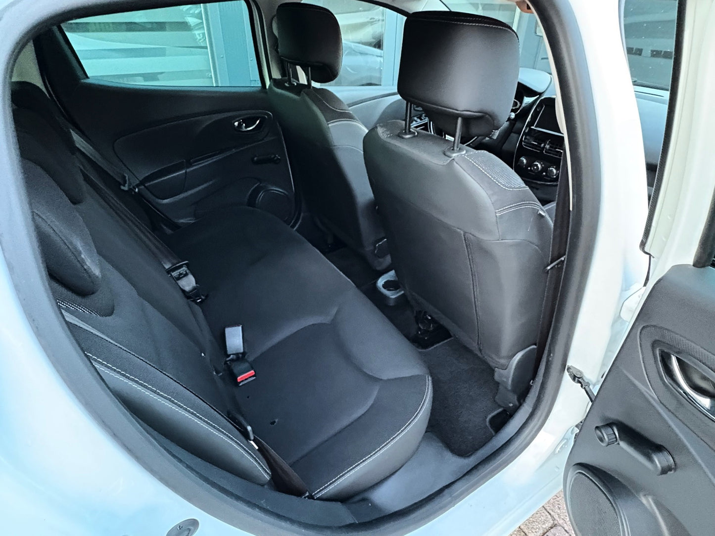 Renault Clio 0.9 TCe Night & Day | Navi Pdc Lm-velgen | 2013 | Benzine | 86.428 km | € 7.950,-