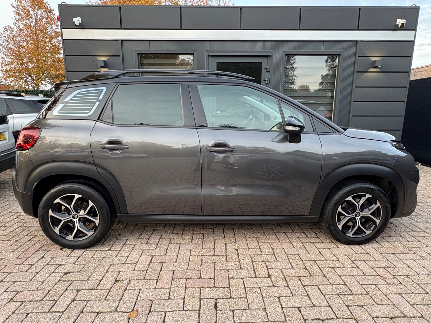 Citroen C3 Aircross 1.2 PureTech Shine | Automaat Panoramadak | 2022 | Benzine | 105.856 km | € 13.950,-