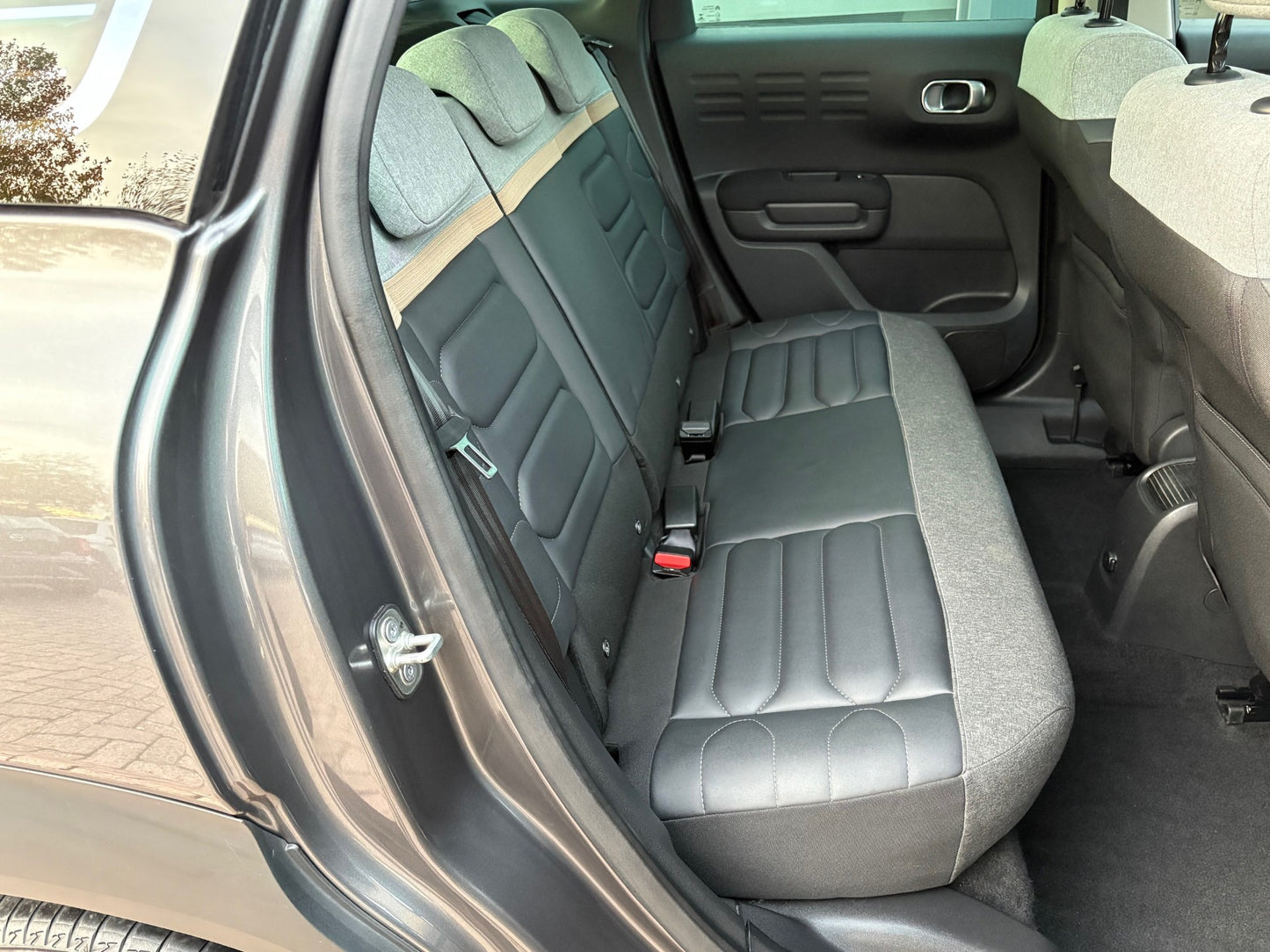 Citroen C3 Aircross 1.2 PureTech Shine | Automaat Panoramadak | 2022 | Benzine | 105.856 km | € 13.950,-